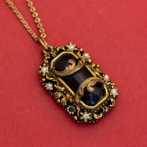24 inch, Vintage Art Deco Black Gothic Abstract Gold Tone Necklace - F45